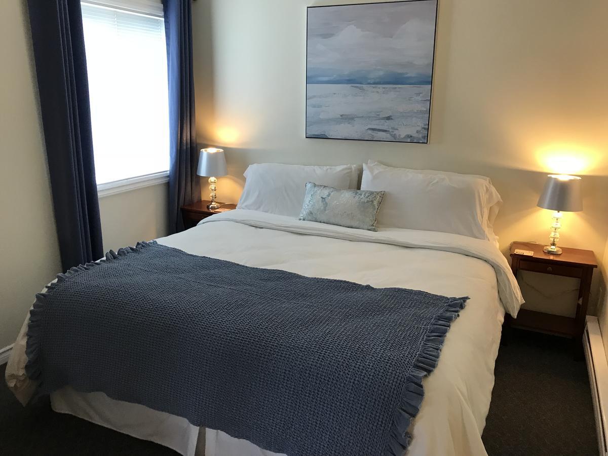 Acker Vacation Rentals Κελόουνα  Εξωτερικό φωτογραφία